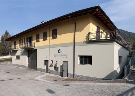 Lavorazione carta per grossisti